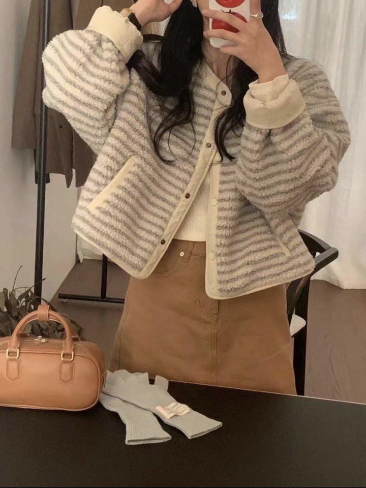 아이메르 [아이메르]리버시블 양털 점퍼/ 뽀글이 양면 스트라이프 따뜻한 경량 후리스 패딩점퍼