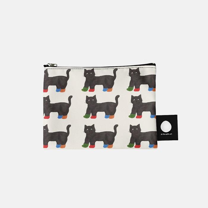 [29CM 단독] 토츠카 미사코 작가, wear different shoes 파우치