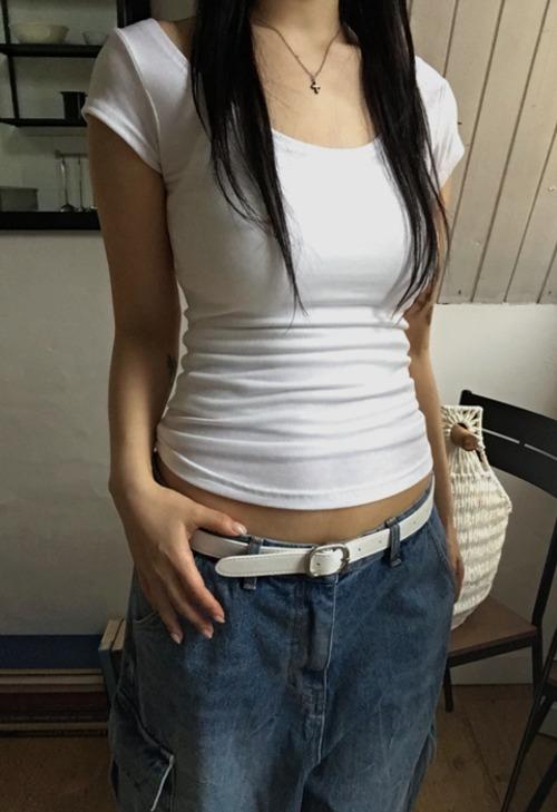 이즈이즈 Deep Slim Tee