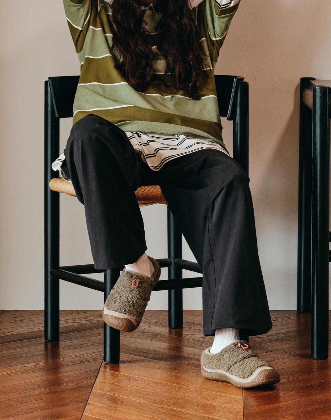 [하우저 III] 진한 베이지 여성 슬라이드