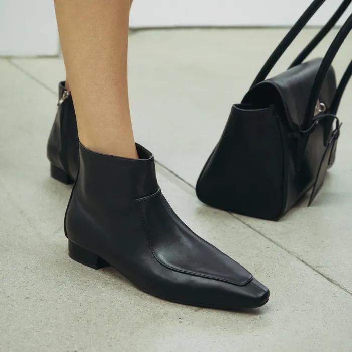 슬림 토우 쉐이프 앵클 부츠 I KM409