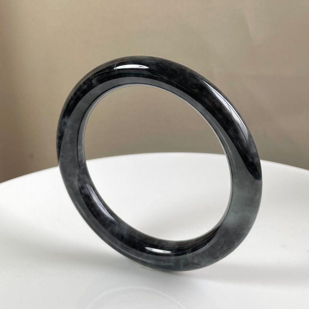 Cylindrical Jadeite Bangle