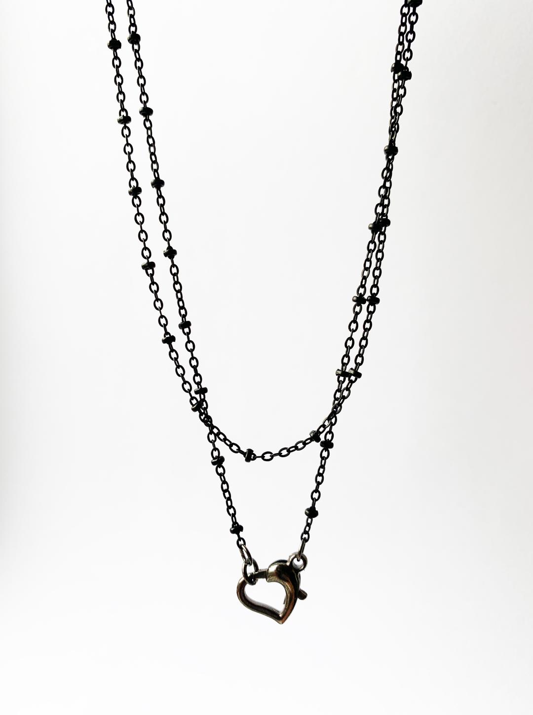 [당일발송/단종예정] Black heart loop necklace