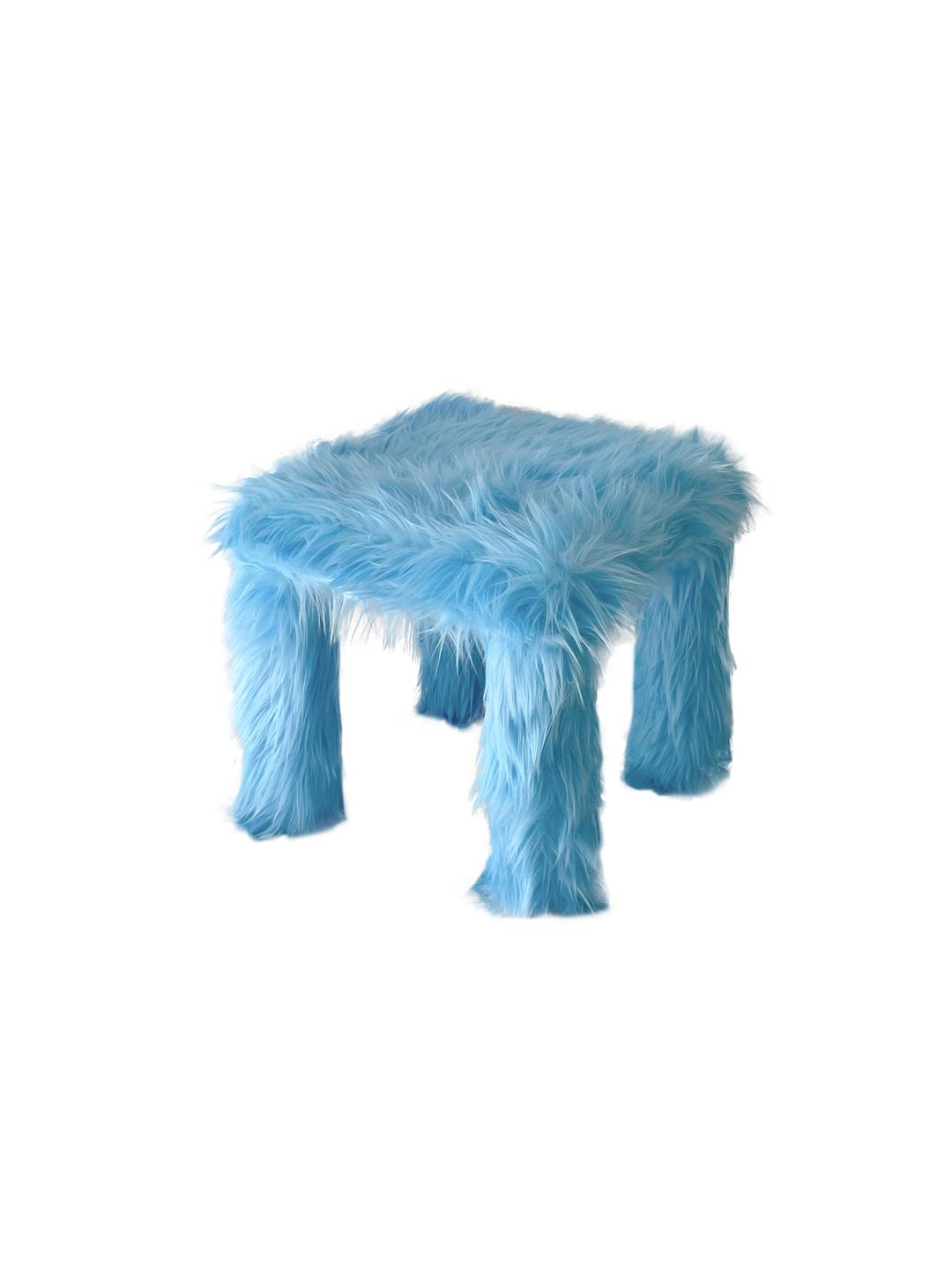 furry table M (sky blue)
