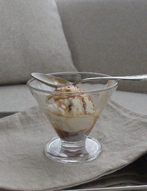 Bold Glass Dessert Bowl