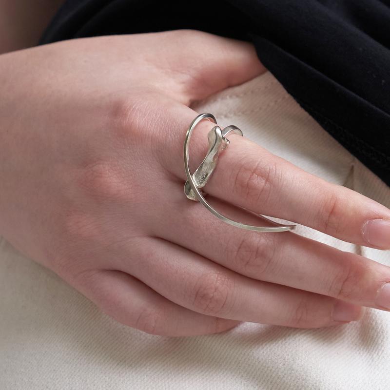 wavy grotto ring