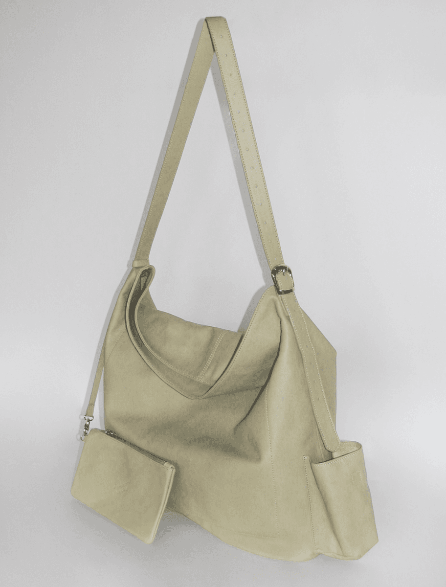 CAMP NOU- Green XXL everyday leather bag