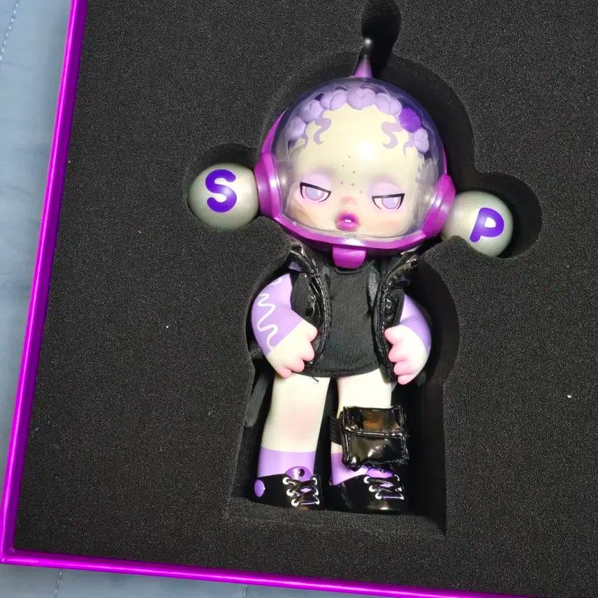 스컬판다 OOTD 글레어링 big 피규어