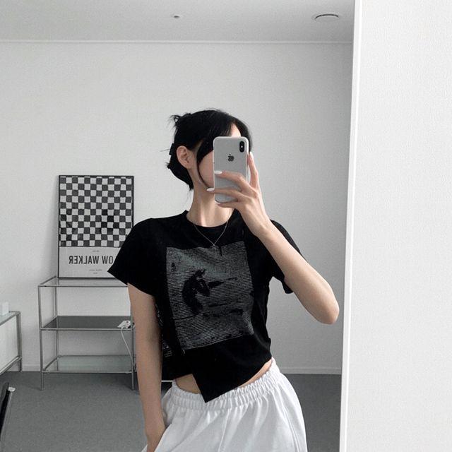 힙무드 크롭 언발 절개 아트 반팔티셔츠 (3color) _미닛마켓