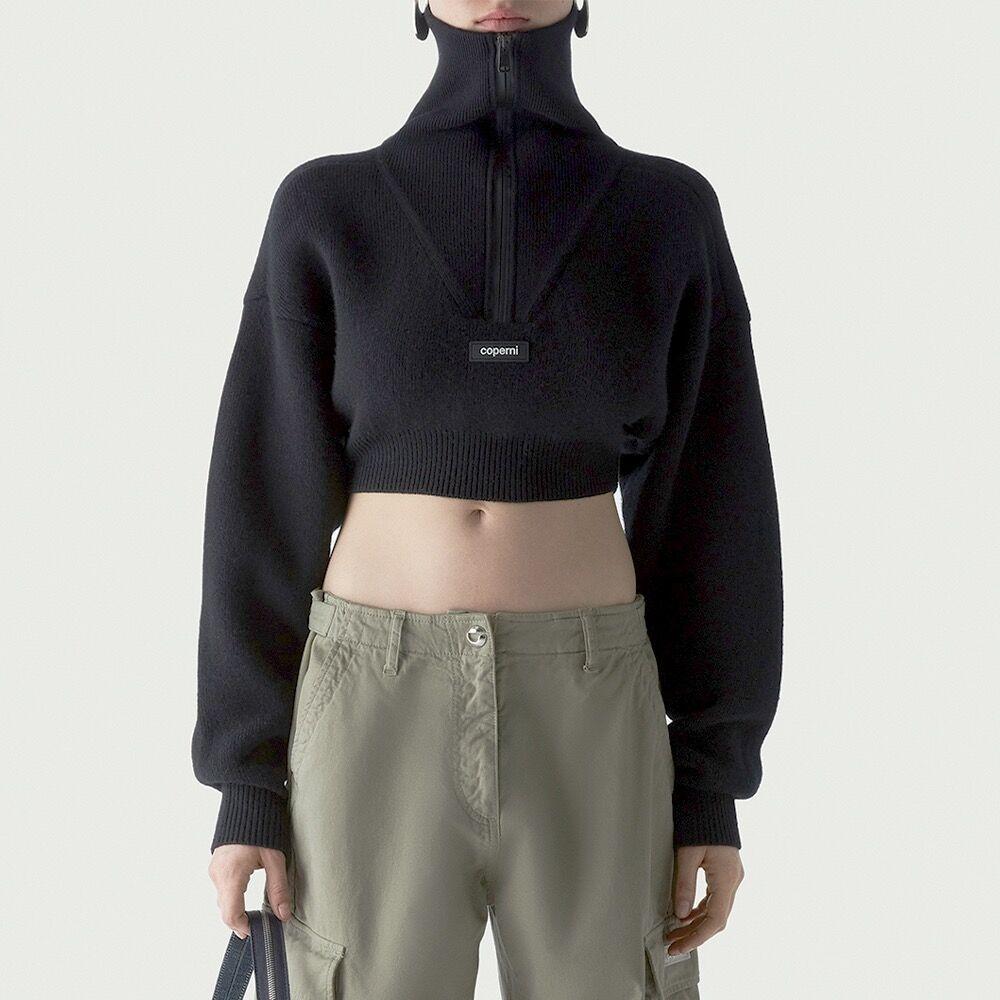 (W) 하프 크롭 스웨터 블랙 HALF-ZIP BOXY CROPPED SWEATER BLACK