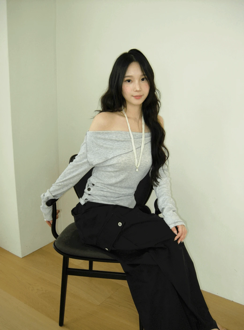 DM. Side Button Off-Shoulder