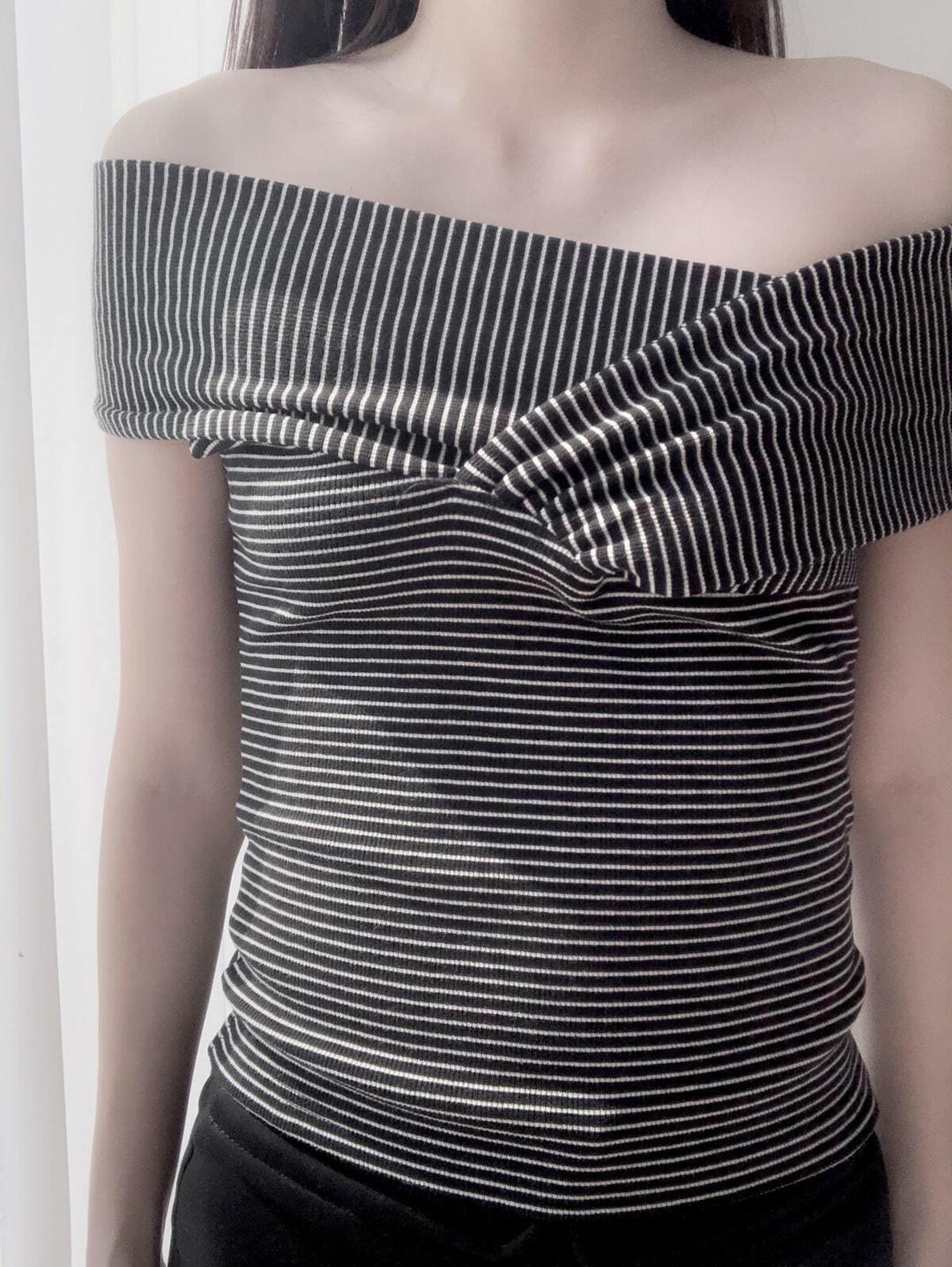 고와 stripe off tee (2c)