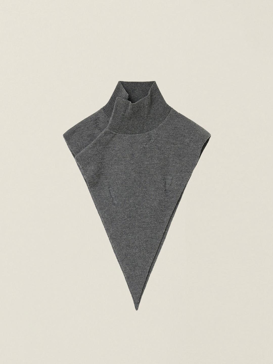 DISTRESSED TURTLE NECK CLOSURE WOOL SCARF  GREY