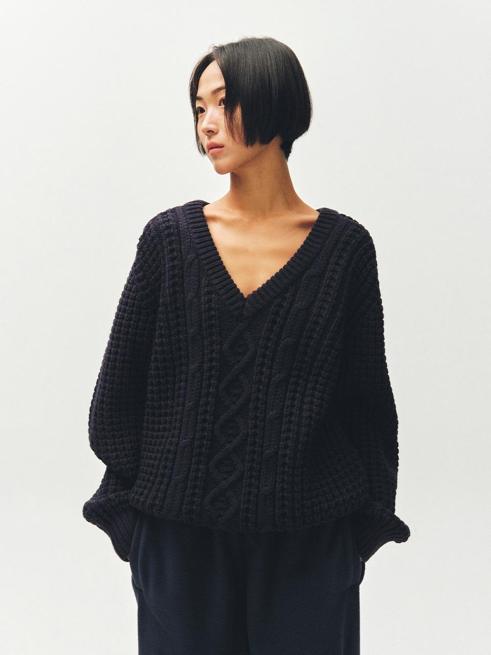 [PLZPROJECT]CABLE FISHERMAN V-NECK KNIT, NAVY