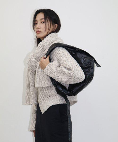 CROI PADDING BAG _ BLACK