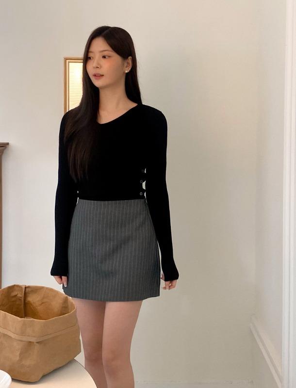 브릿 넥라인 니트 (2color)