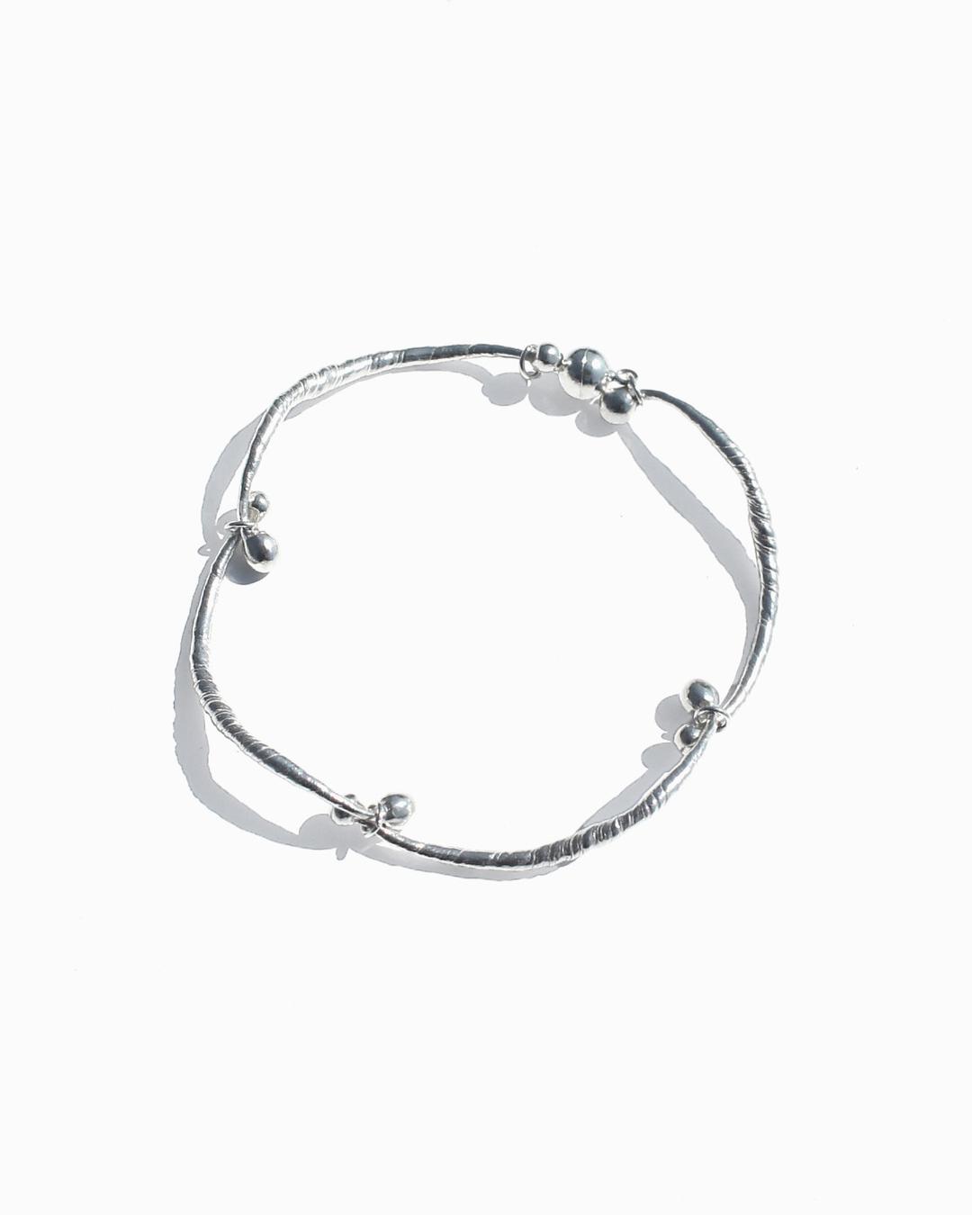 Shell weaved bracelet
