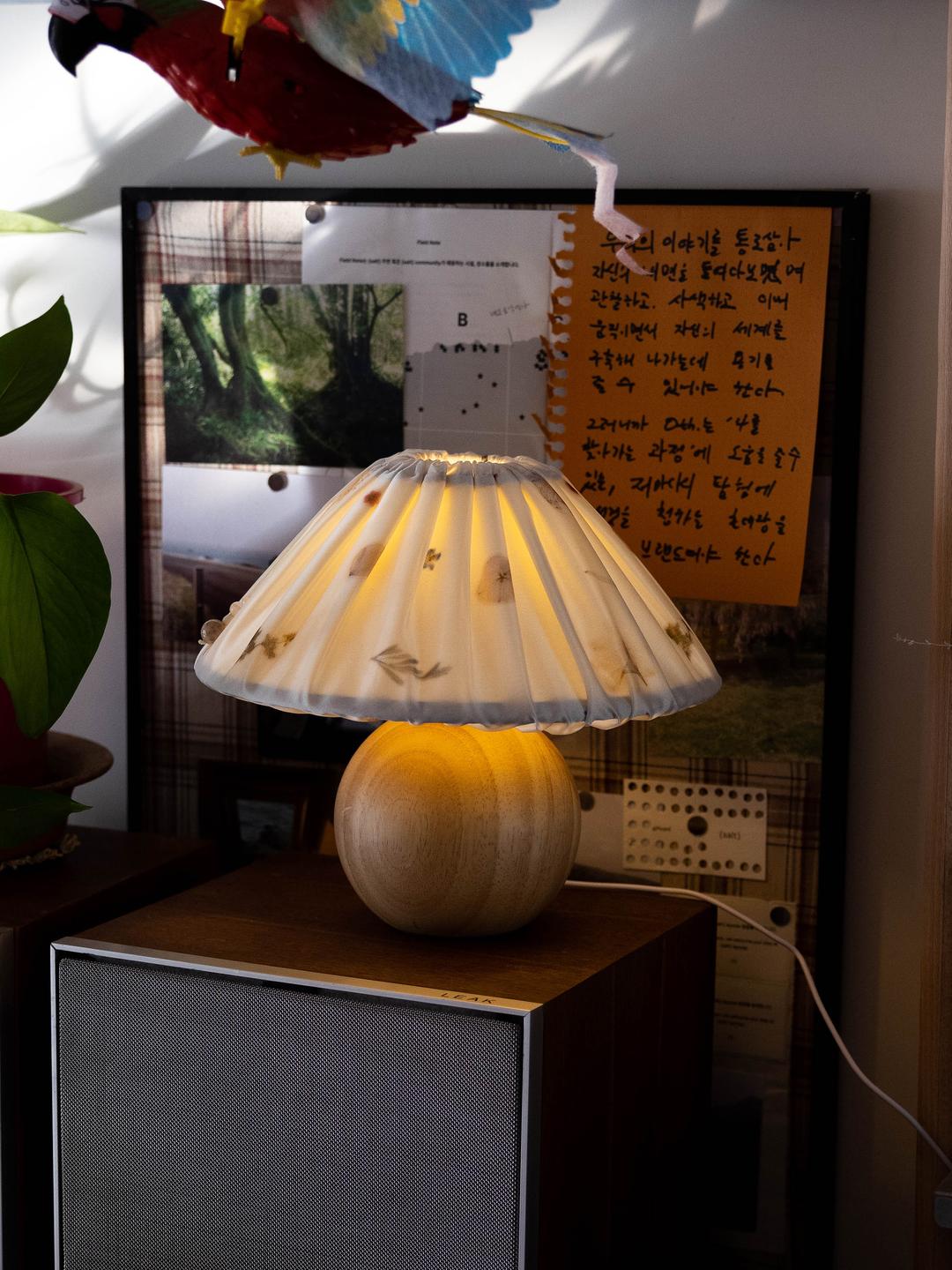 Still Bloom Lamp