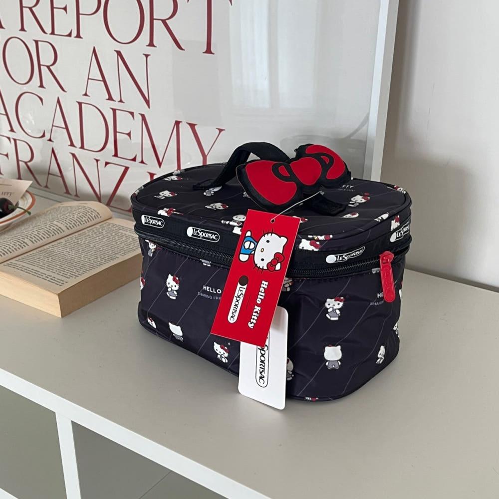 [2월 재입고] 레드리본 헬로키티 코스메틱 파우치 1color