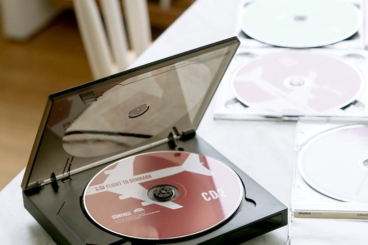 DP-A400 CD/DVD 블루투스 플레이어