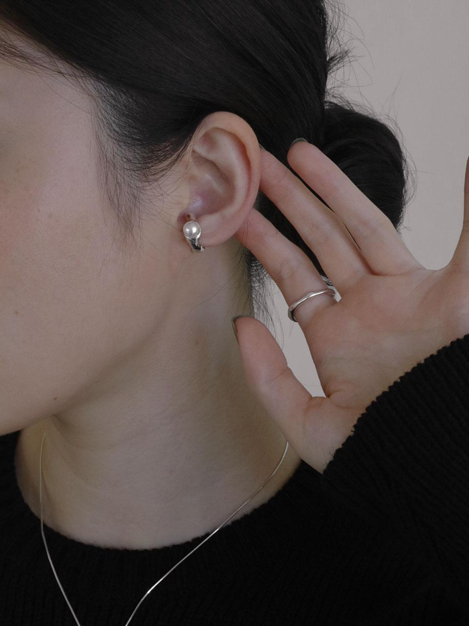Shape Of Water Earcuff (925 silver)