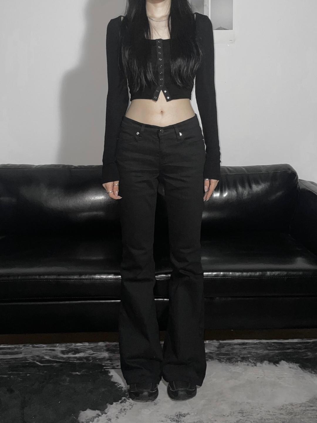 오버필무드 Low hip bootcut pants