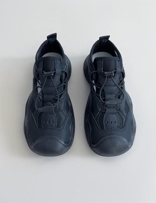 로웨어 trekking string shoes
