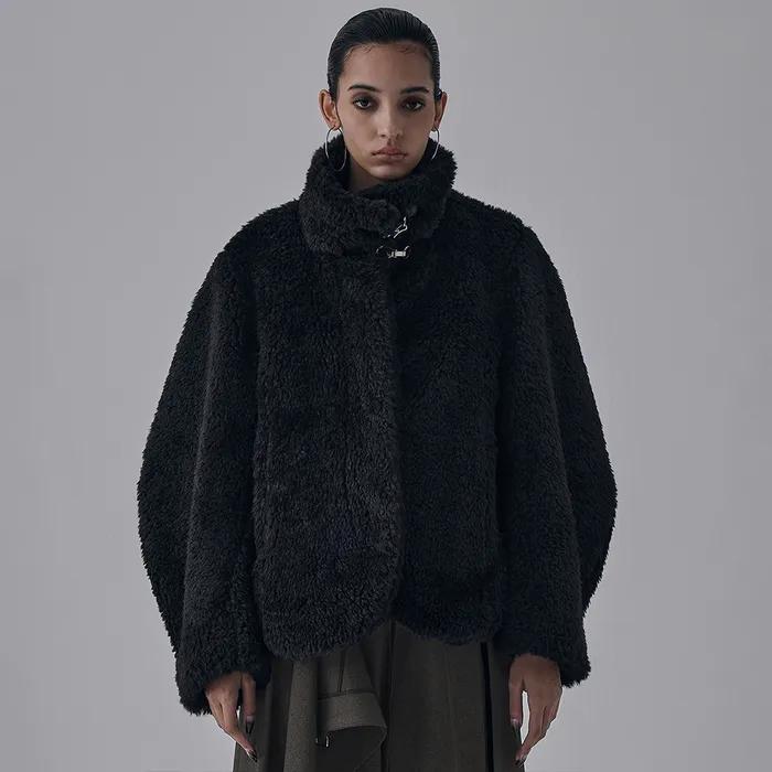 Metal Hook Button Shearing Fur Jacket [ Black ]