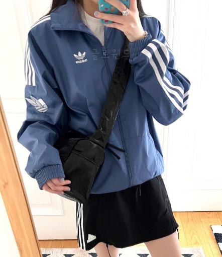아디다스 3D 트레포일 3 스트라이프 바람막이 트랙 자켓 블루 GN3536