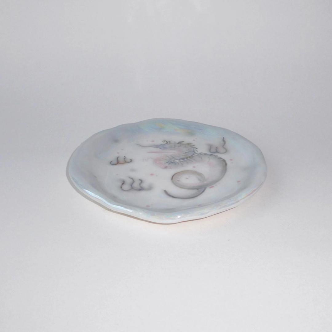 Grey dragon tray (luster)