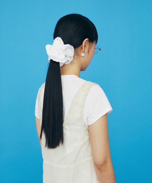 Lace Scrunchie (white)