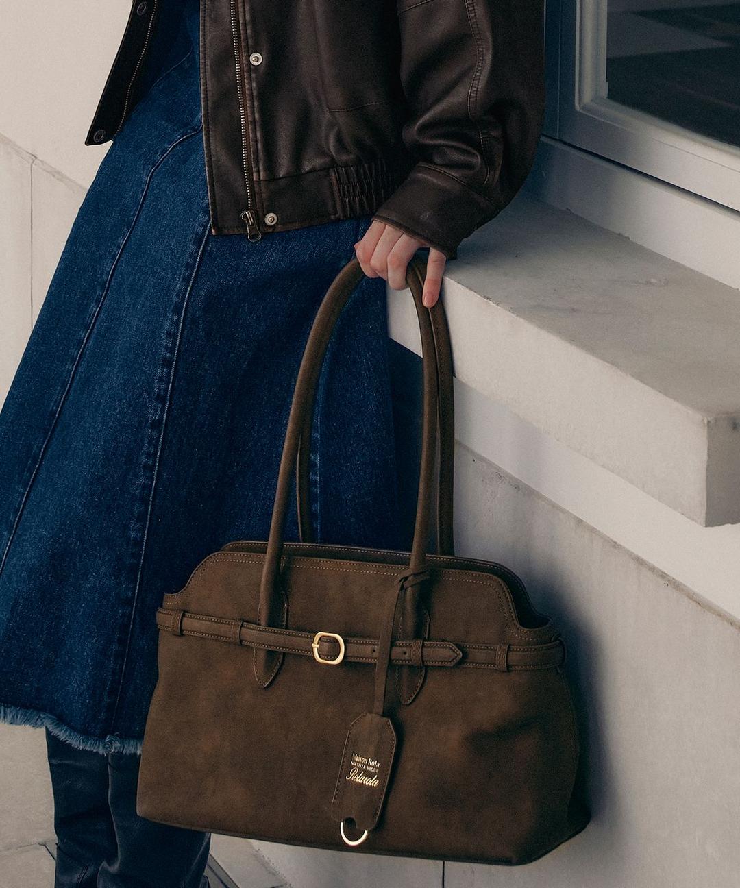 BUCKLE TOTE BAG BROWN