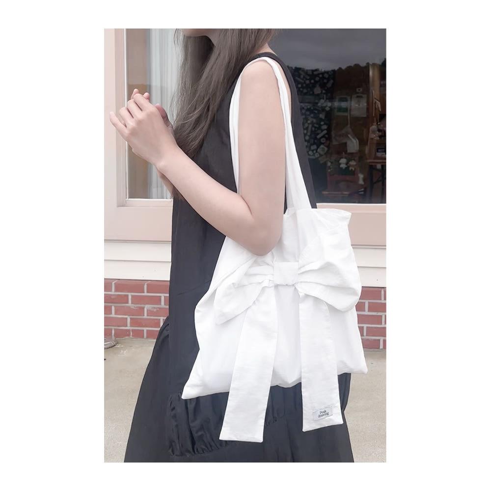 White big bow bag