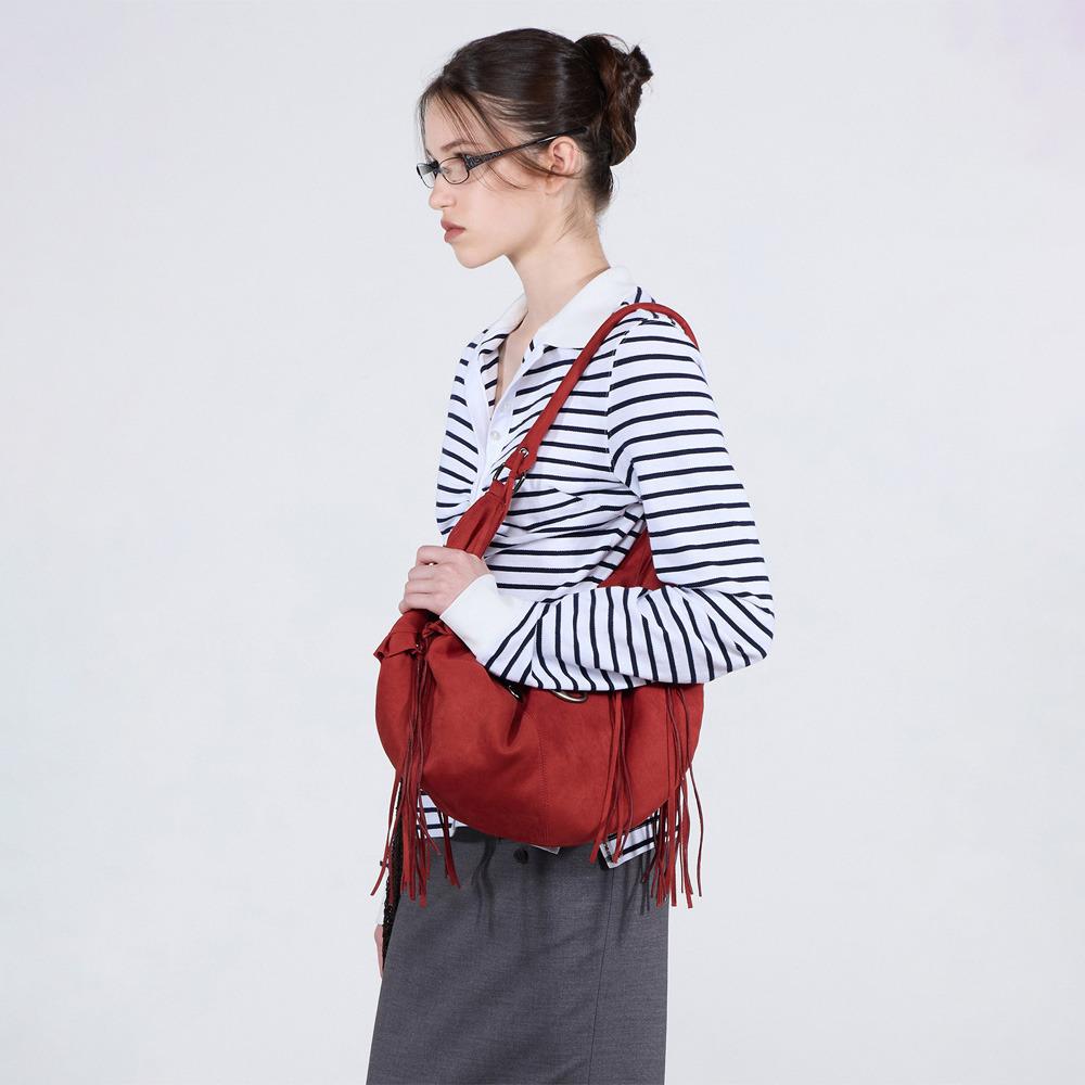 [HAGO 단독판매] Faux Suede String Hobo Bag Brick Red