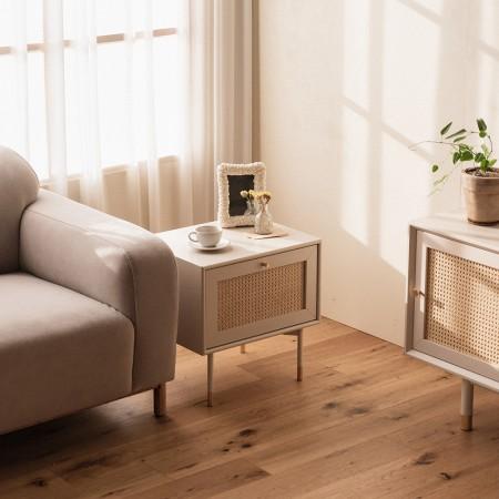 우디화이트 라탄  협탁