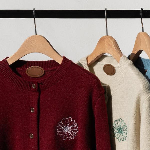 데이지 자수 울 가디건