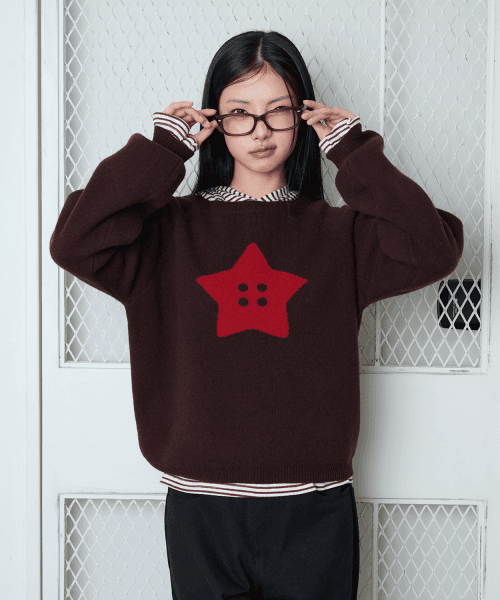 STAR BUTTON KNIT - BROWN